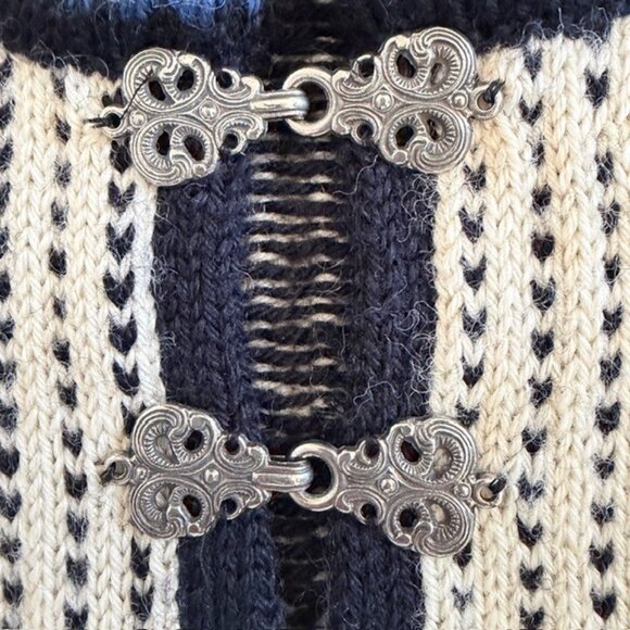 Vintage DALE of NORWAY Wool Pullover Ivory Sweater Medium - Picture 7 of 16